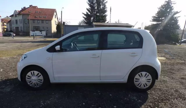 VOLKSWAGEN Up! 