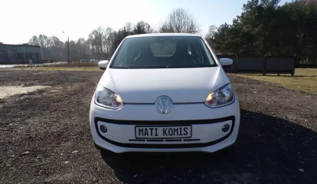 VOLKSWAGEN Up! 