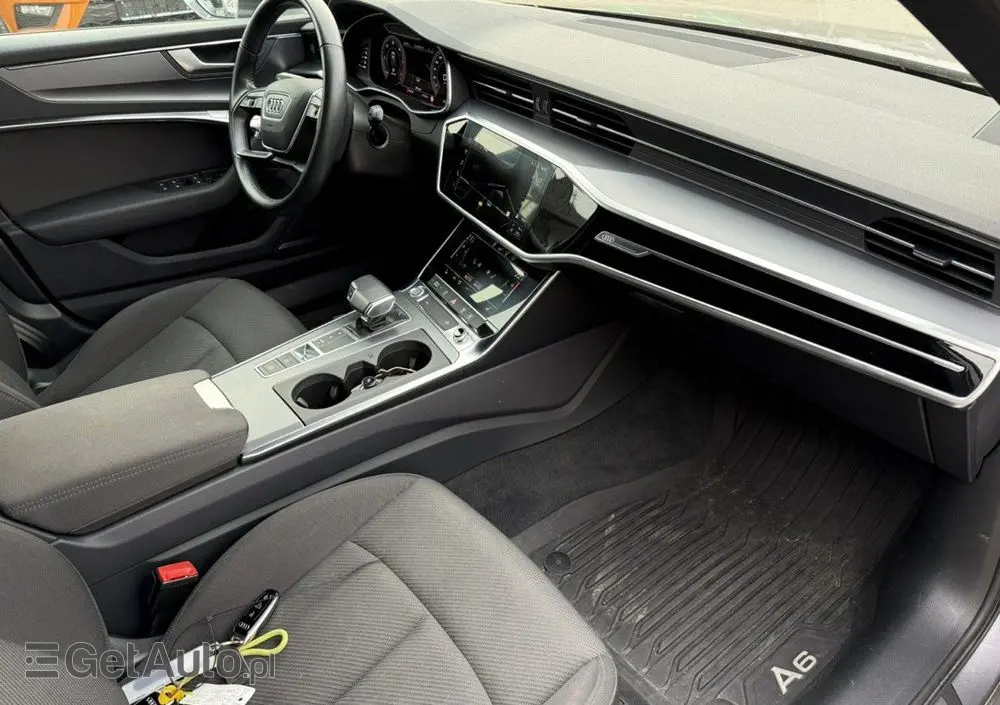 AUDI A6 Avant 40 TDI S tronic