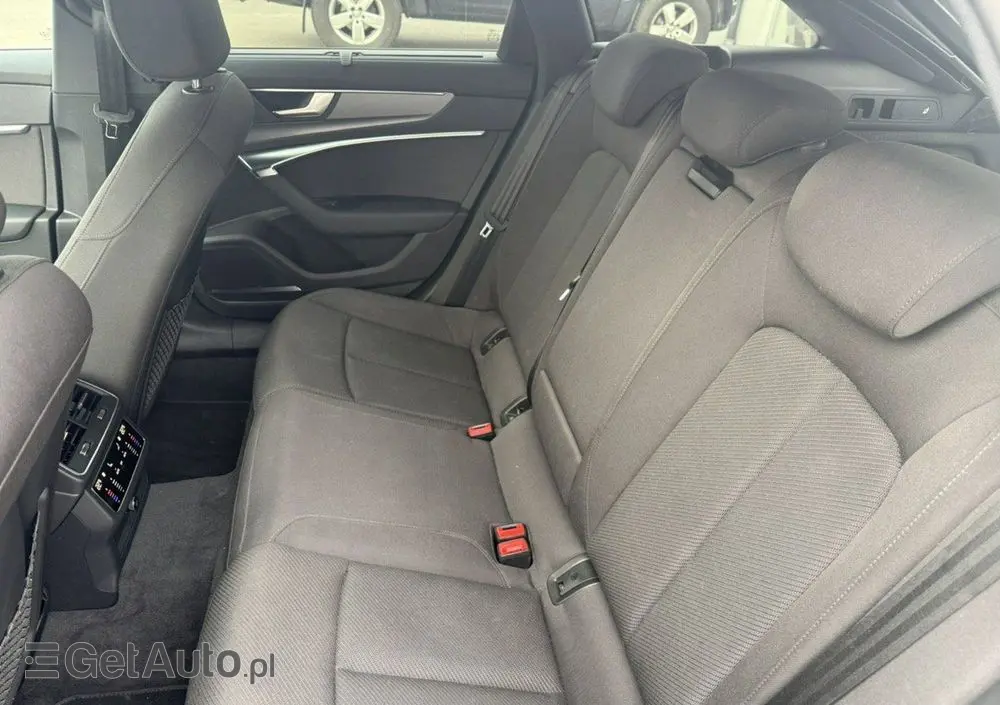 AUDI A6 Avant 40 TDI S tronic