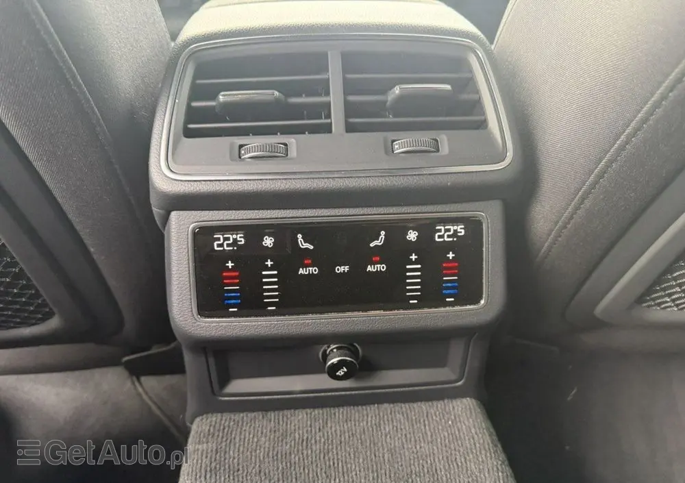AUDI A6 Avant 40 TDI S tronic