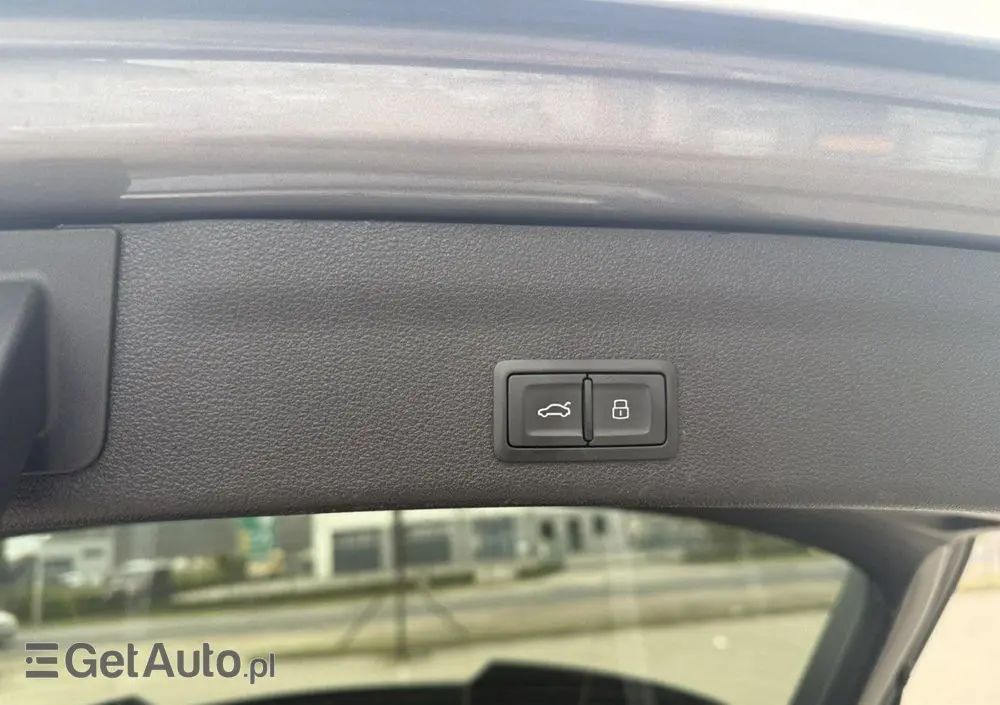 AUDI A6 Avant 40 TDI S tronic