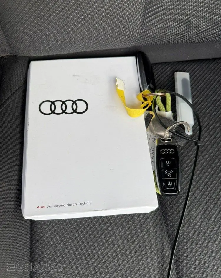 AUDI A6 Avant 40 TDI S tronic