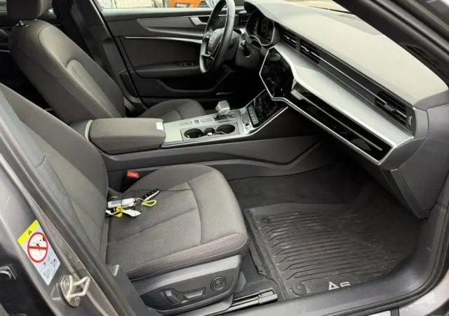 AUDI A6 Avant 40 TDI S tronic