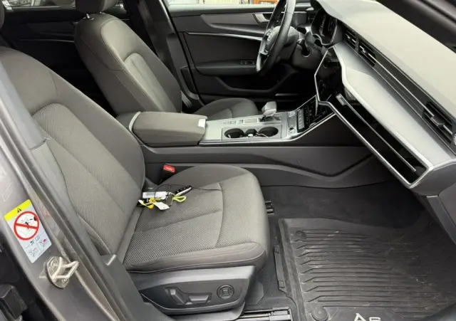 AUDI A6 Avant 40 TDI S tronic