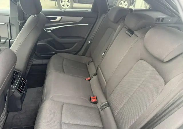 AUDI A6 Avant 40 TDI S tronic