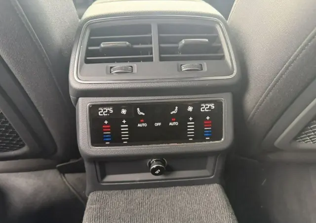 AUDI A6 Avant 40 TDI S tronic