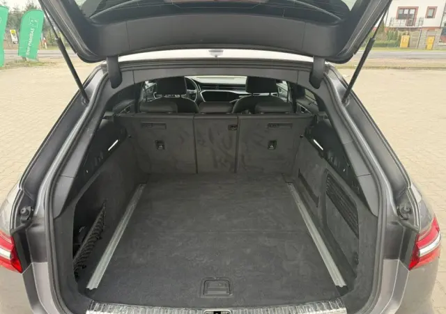 AUDI A6 Avant 40 TDI S tronic