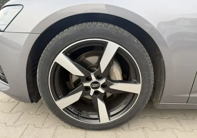 AUDI A6 Avant 40 TDI S tronic