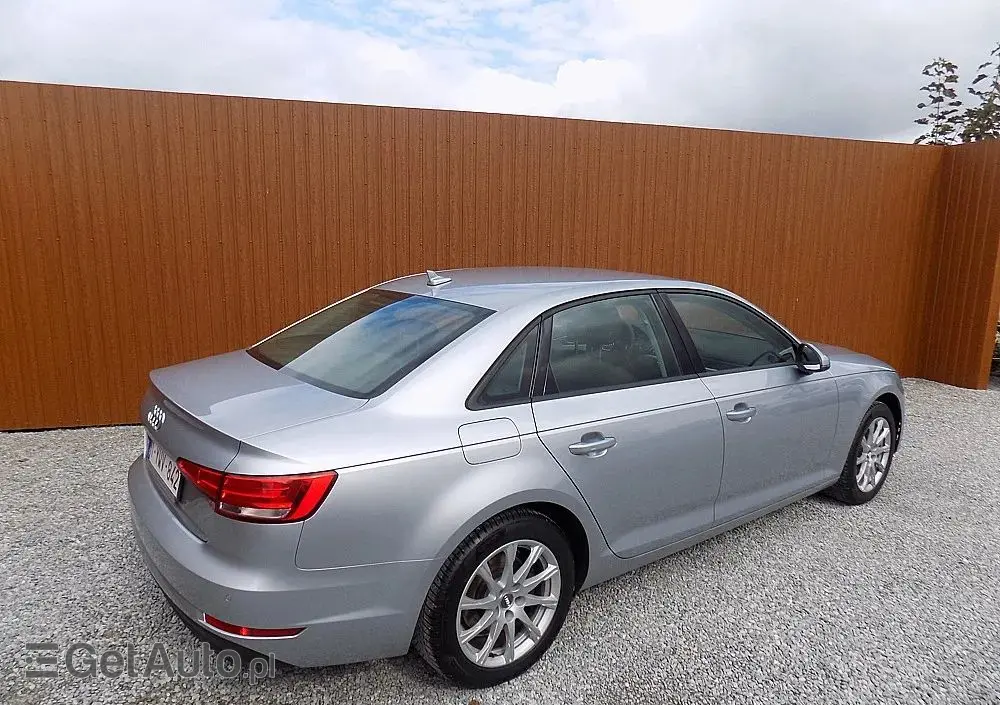 AUDI A4 Limousine 1.4 TFSI S tronic
