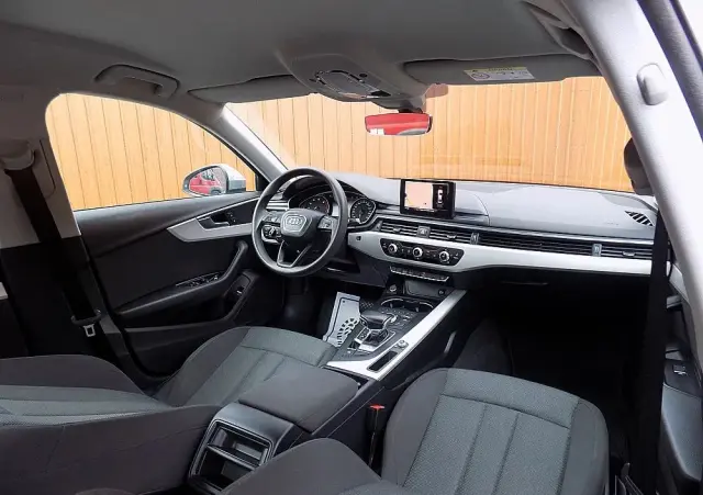 AUDI A4 Limousine 1.4 TFSI S tronic