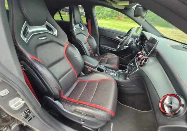 MERCEDES-BENZ CLA AMG 45 4-Matic