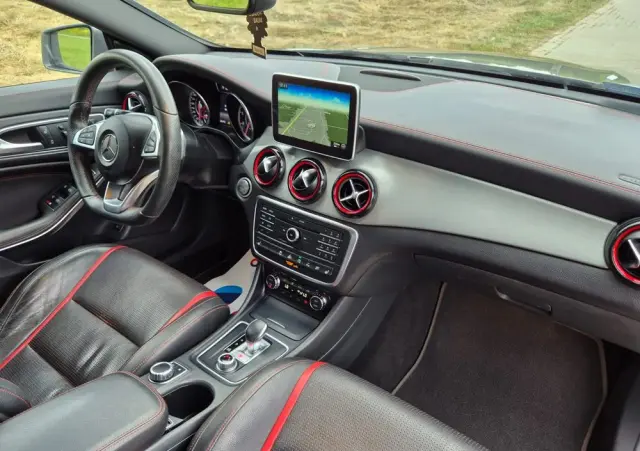 MERCEDES-BENZ CLA AMG 45 4-Matic