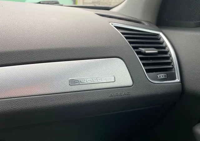 AUDI Q5 2.0 TDI Quattro (clean diesel)