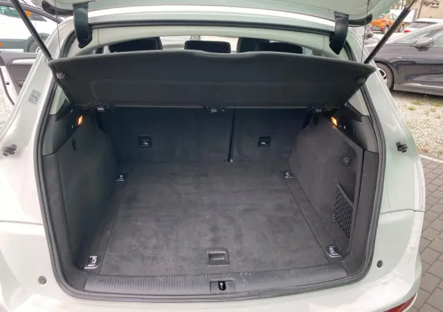 AUDI Q5 2.0 TDI Quattro (clean diesel)