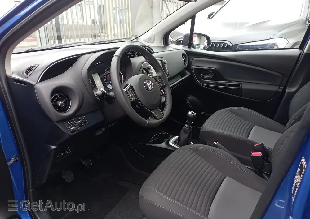 TOYOTA Yaris 1.5 Premium