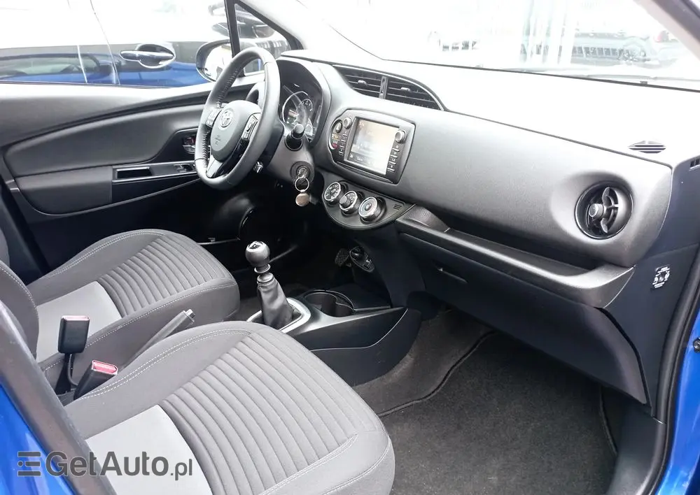 TOYOTA Yaris 1.5 Premium