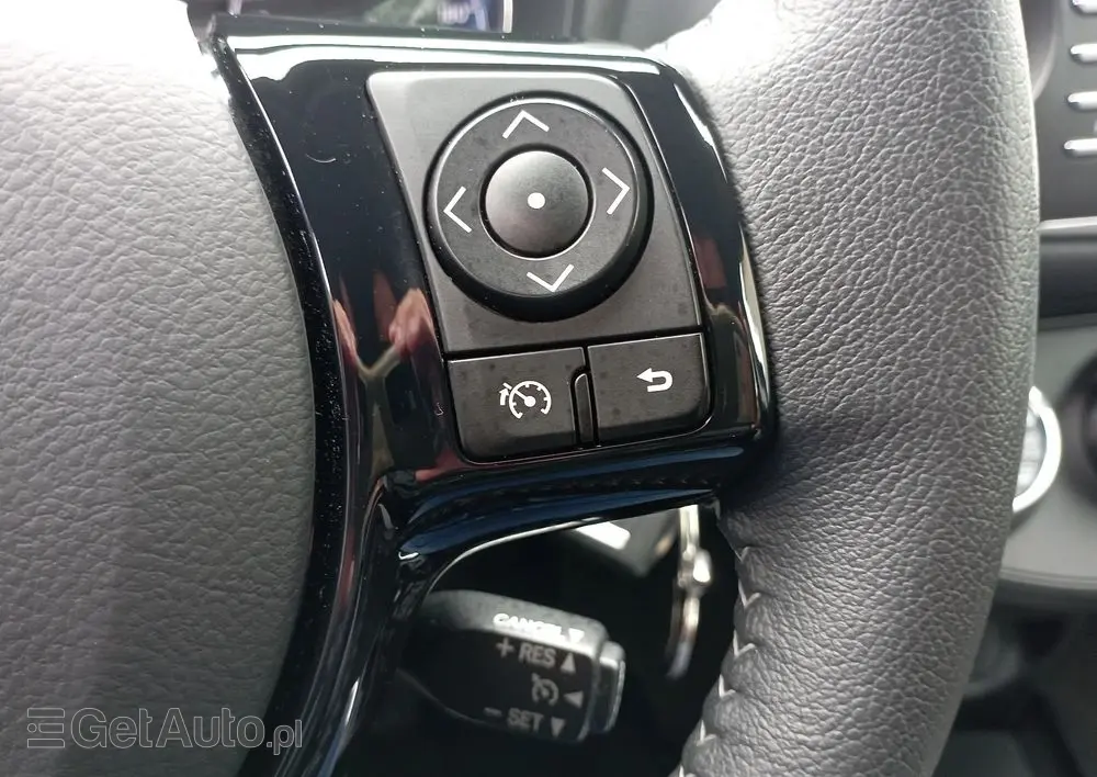 TOYOTA Yaris 1.5 Premium