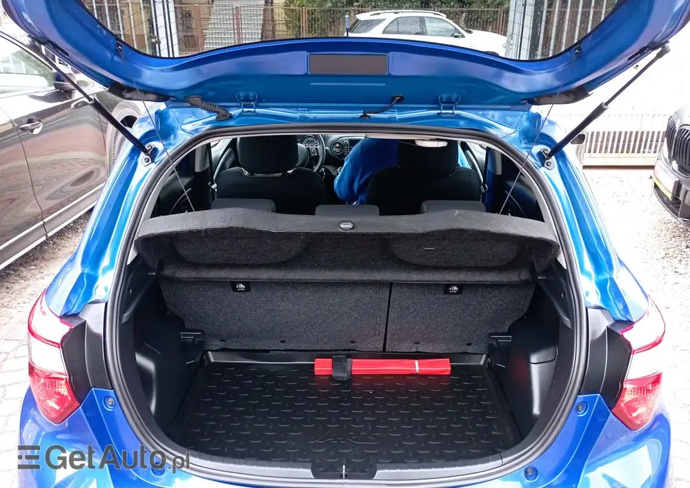 TOYOTA Yaris 1.5 Premium
