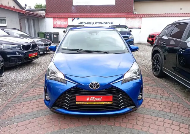 TOYOTA Yaris 1.5 Premium