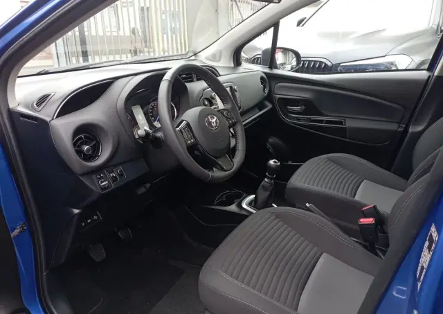 TOYOTA Yaris 1.5 Premium
