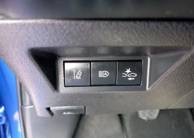 TOYOTA Yaris 1.5 Premium