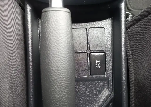 TOYOTA Yaris 1.5 Premium