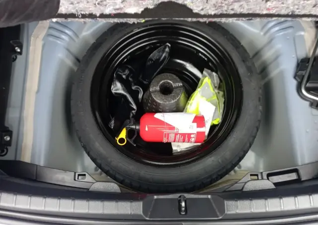 TOYOTA Yaris 1.5 Premium