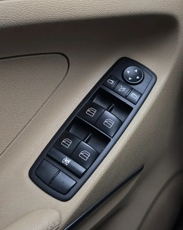 MERCEDES-BENZ ML 280 CDI 4Matic 7G-TRONIC