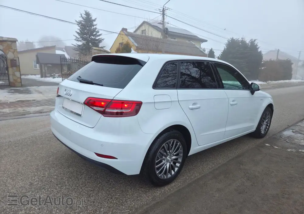 AUDI A3 Sportback 1.4 TFSI g-tron sport