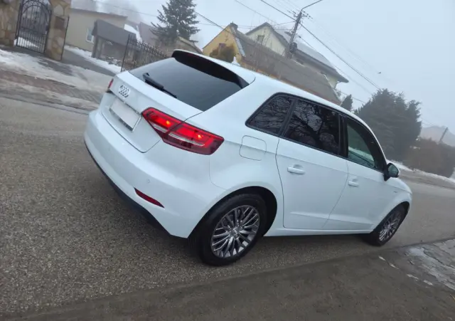 AUDI A3 Sportback 1.4 TFSI g-tron sport