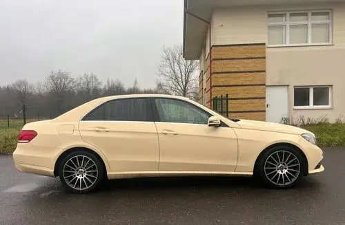 MERCEDES-BENZ Klasa E 