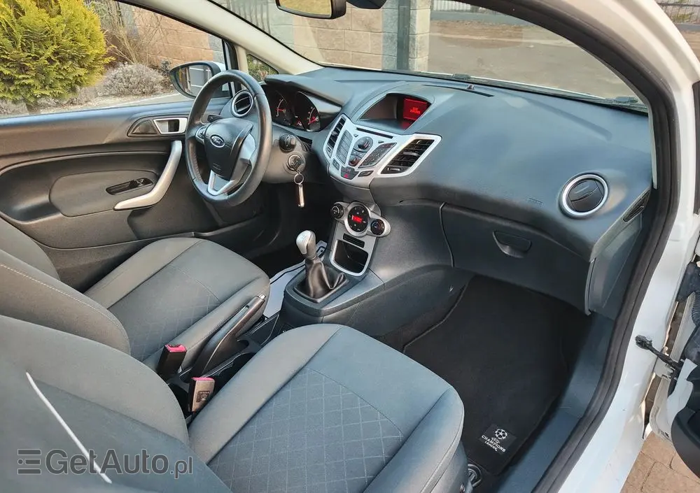 FORD Fiesta 1.25 Champions Edition
