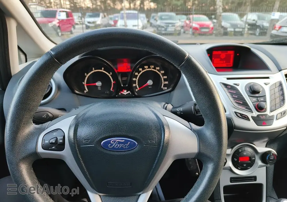 FORD Fiesta 1.25 Champions Edition