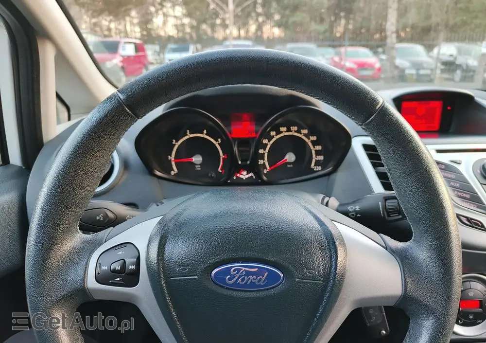 FORD Fiesta 1.25 Champions Edition