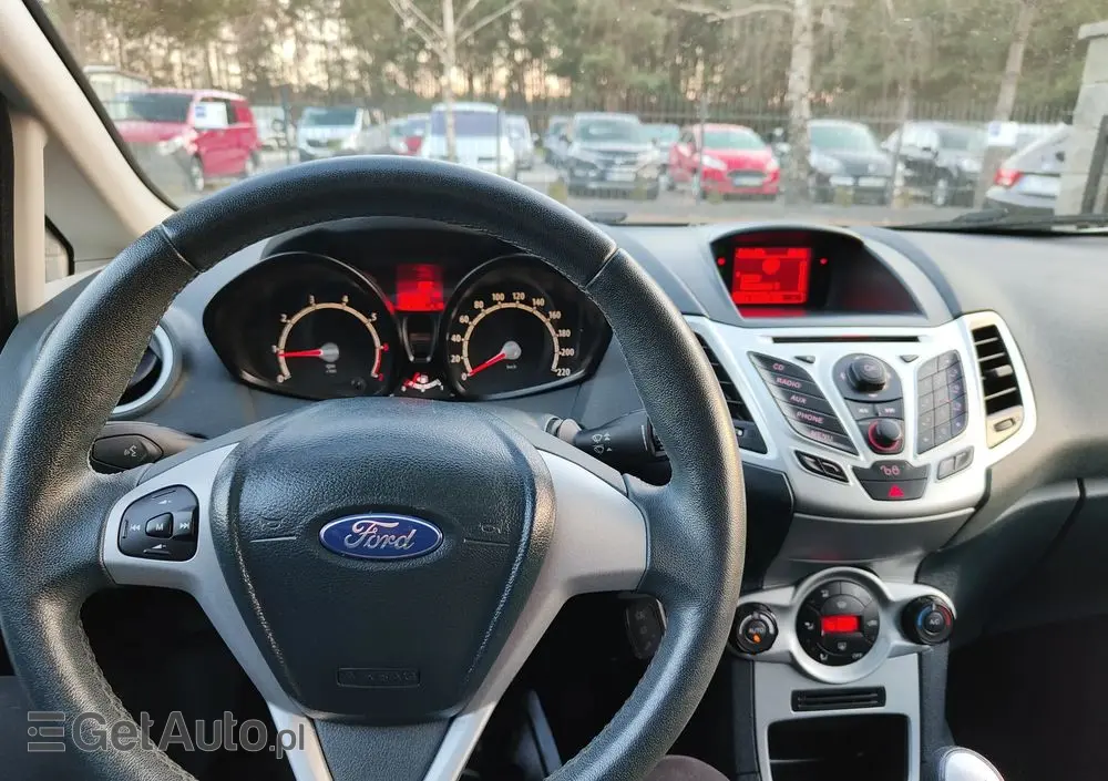 FORD Fiesta 1.25 Champions Edition