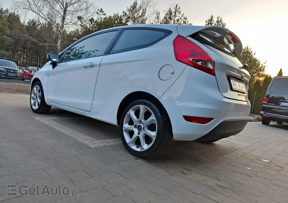 FORD Fiesta 1.25 Champions Edition