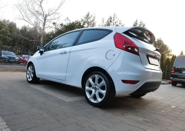 FORD Fiesta 1.25 Champions Edition