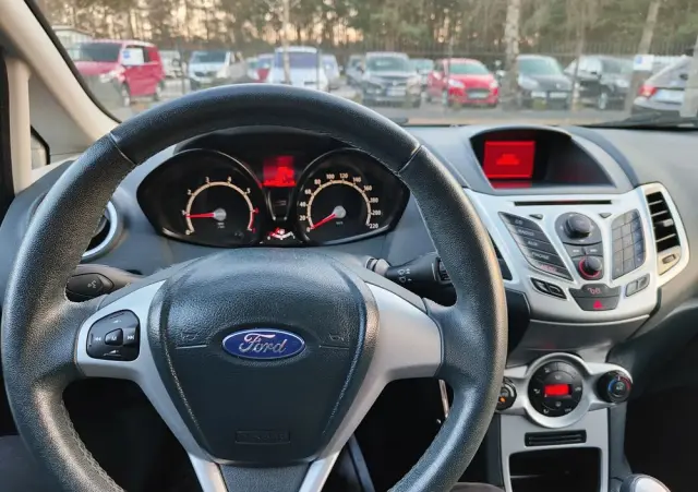 FORD Fiesta 1.25 Champions Edition