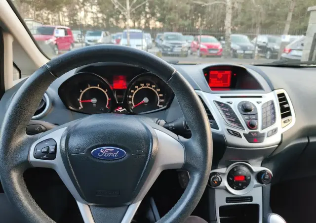 FORD Fiesta 1.25 Champions Edition