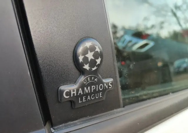FORD Fiesta 1.25 Champions Edition