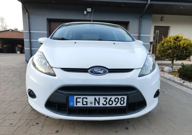 FORD Fiesta 1.25 Champions Edition