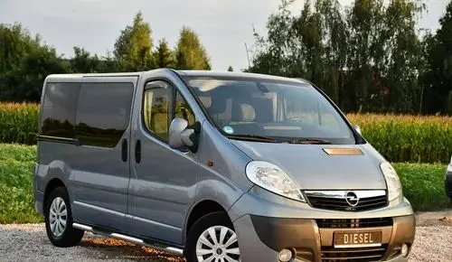 OPEL Vivaro 