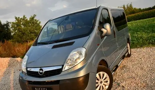 OPEL Vivaro 