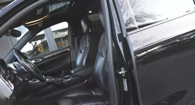 PORSCHE Cayenne 