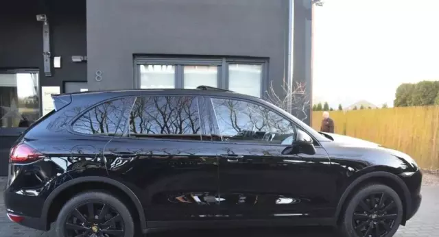 PORSCHE Cayenne 