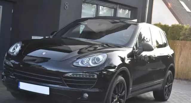 PORSCHE Cayenne 