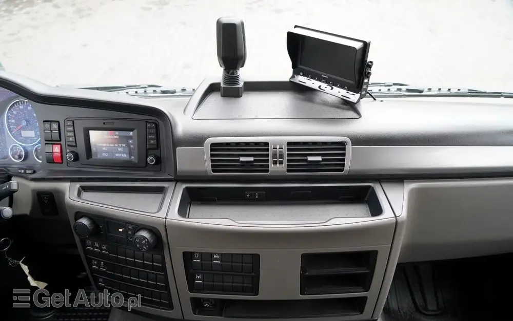 MAN TGM 15 .290 / HDS HC 190 + WIERTŁO 2 mb / WIERTNICA / STEROWANIE RADIOWE / EURO 6 /  MANUAL / 2019 ROK 