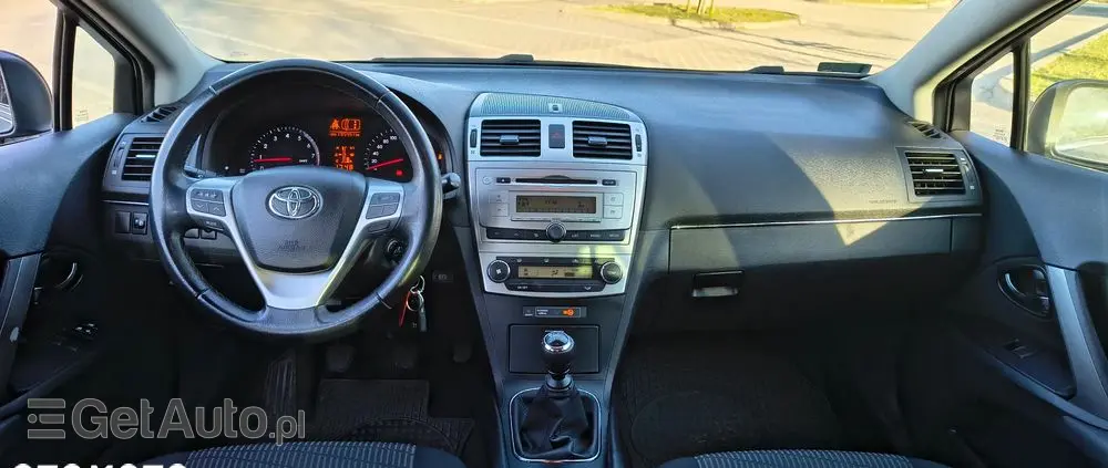 TOYOTA Avensis 1.8 Active