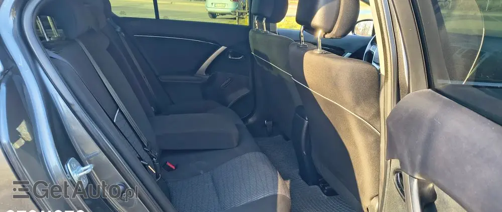 TOYOTA Avensis 1.8 Active